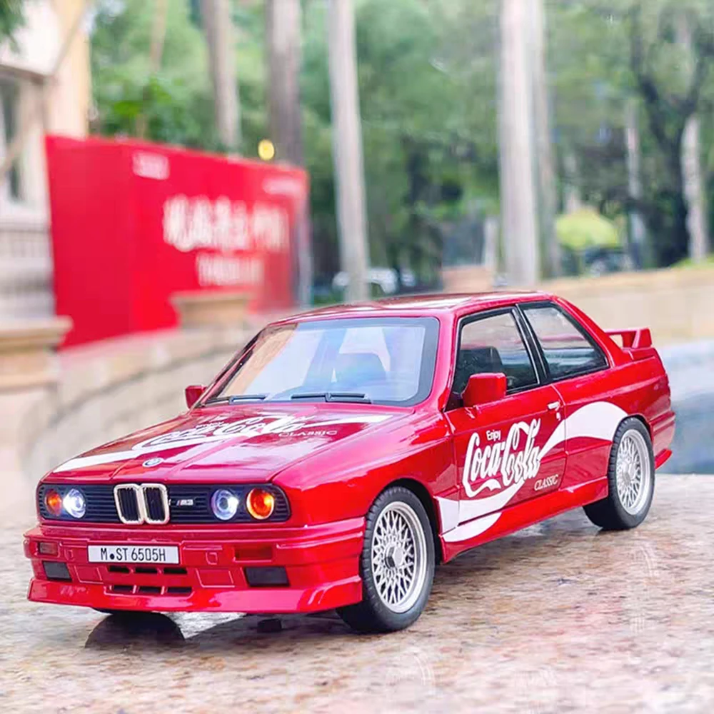 

1:24 Scale M3 300SL Cars Alloy Models Diecast Toys 4 Doors Opened Miniature Car with Light Music Pull Back Vehicles Kids Gifts