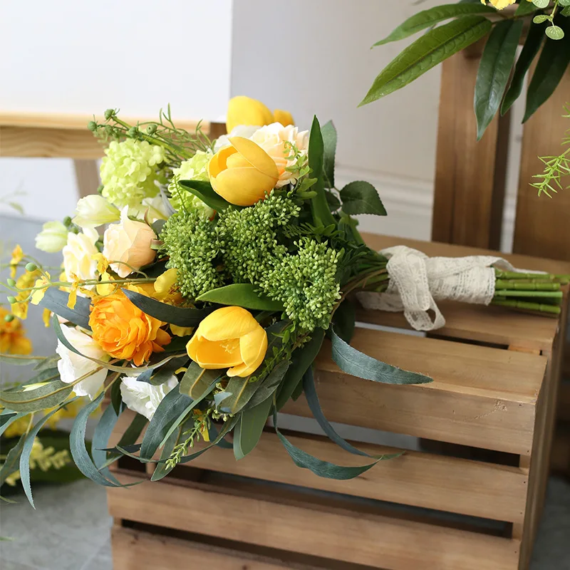 برتقالي أصفر وردي أخضر يترك ترتيب الزهور لإطار الزفاف خلفية الحدث الجدول المركزية الكرة الطابق زهرة صف