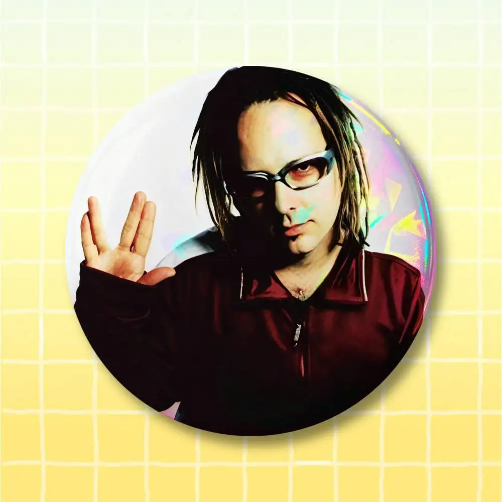 J-Jonathan Davis K-Korn Pin Buttons Round Badge for Clothes Bags Hats Pins Accessories Backpacks Tote Bags Outfit Decor