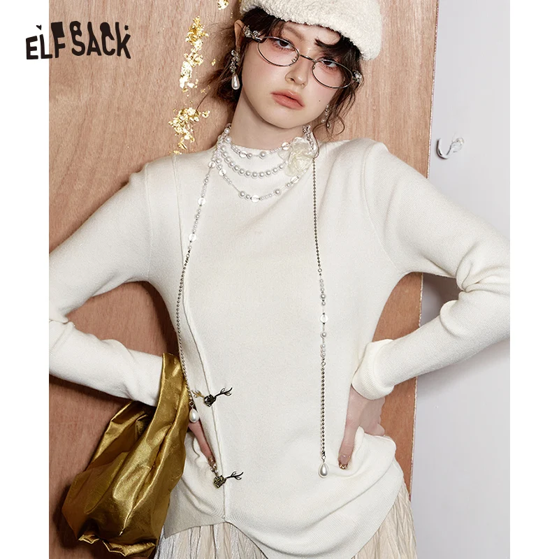 ELFSACK 2024 Winter New Arrivals Neo-Chinese style white sweater for women with metal rose button irregular hem