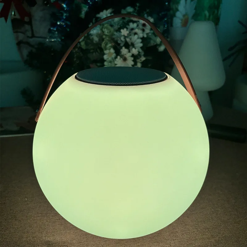 Haut-parleur Bluetooth LED Rechargeable, Audio rotatif, Portable, Conversion de lumière 16 couleurs, lumière Bluetooth pour l'extérieur