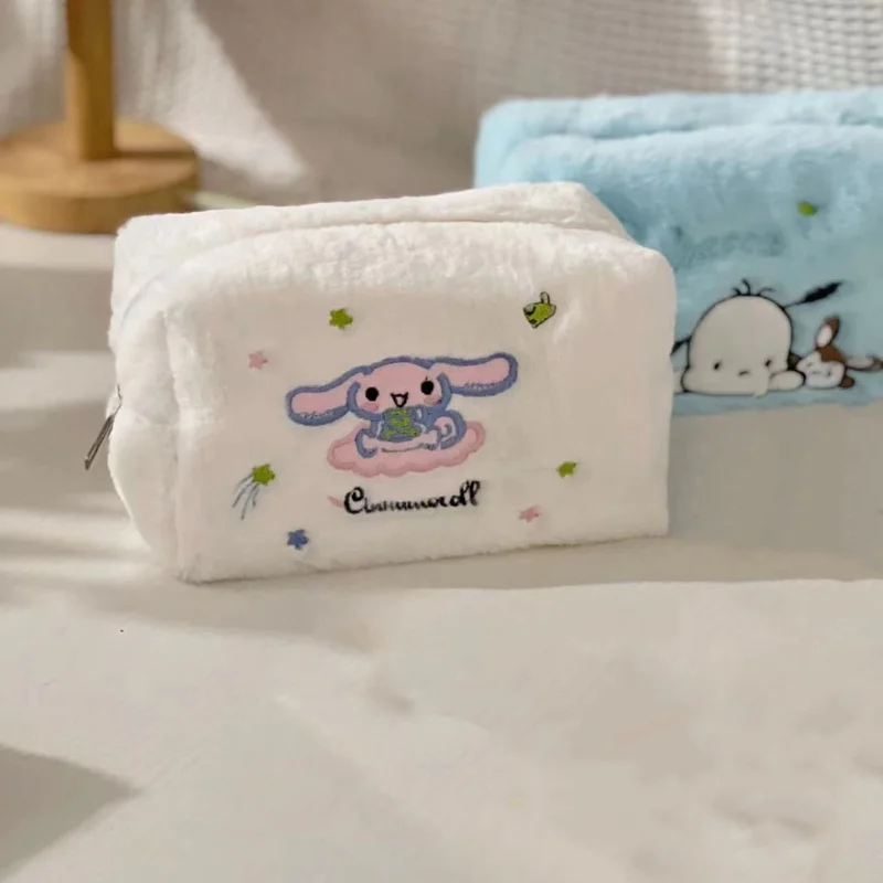 Sanrio peluche astuccio Kawaii Cinnamoroll Kuromi My Melody matite di grande capacità astuccio portapenne materiale scolastico regalo di cancelleria