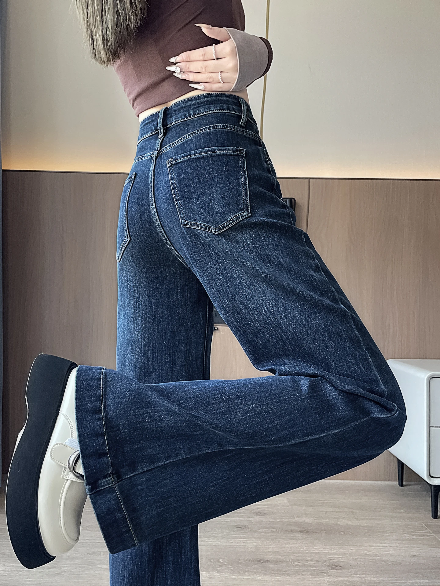 Jeans dimagranti a vita alta a gamba larga da donna Primavera Autunno Pantaloni larghi in denim di piccola statura Pantaloni casual dal taglio dritto