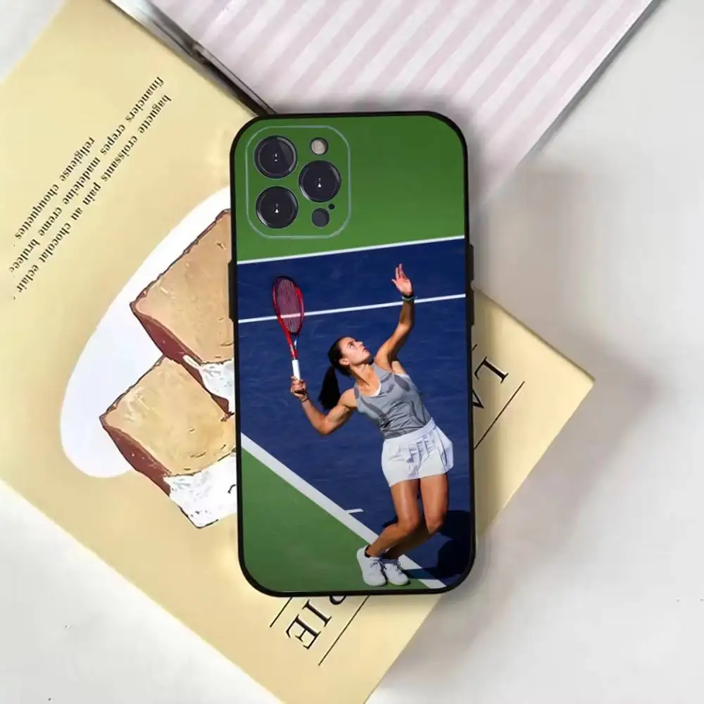 テニス エマ・ナバロ iPhone16,15,14,13,12,11 Plus,Pro Max,XS,X,XR,SE,Mini,8,7用 ソフトブラックカバー 携帯ケース