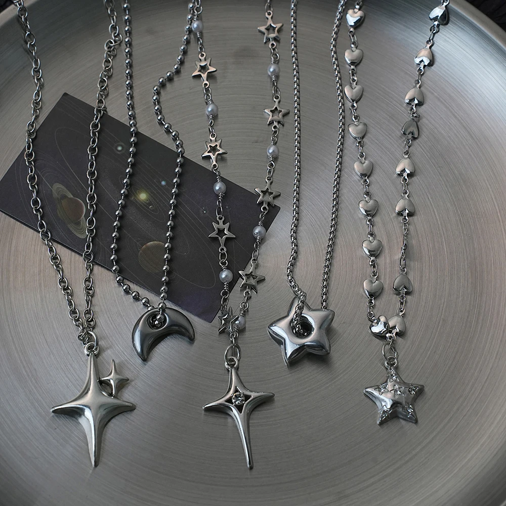 Y2K Mangxing Mond Anhänger Halskette Set, personalisierte eingelegte Wasser Diamant Stern Liebe Schlangenknochen Kette Halskette, geeignet für Frauen – Detail 5