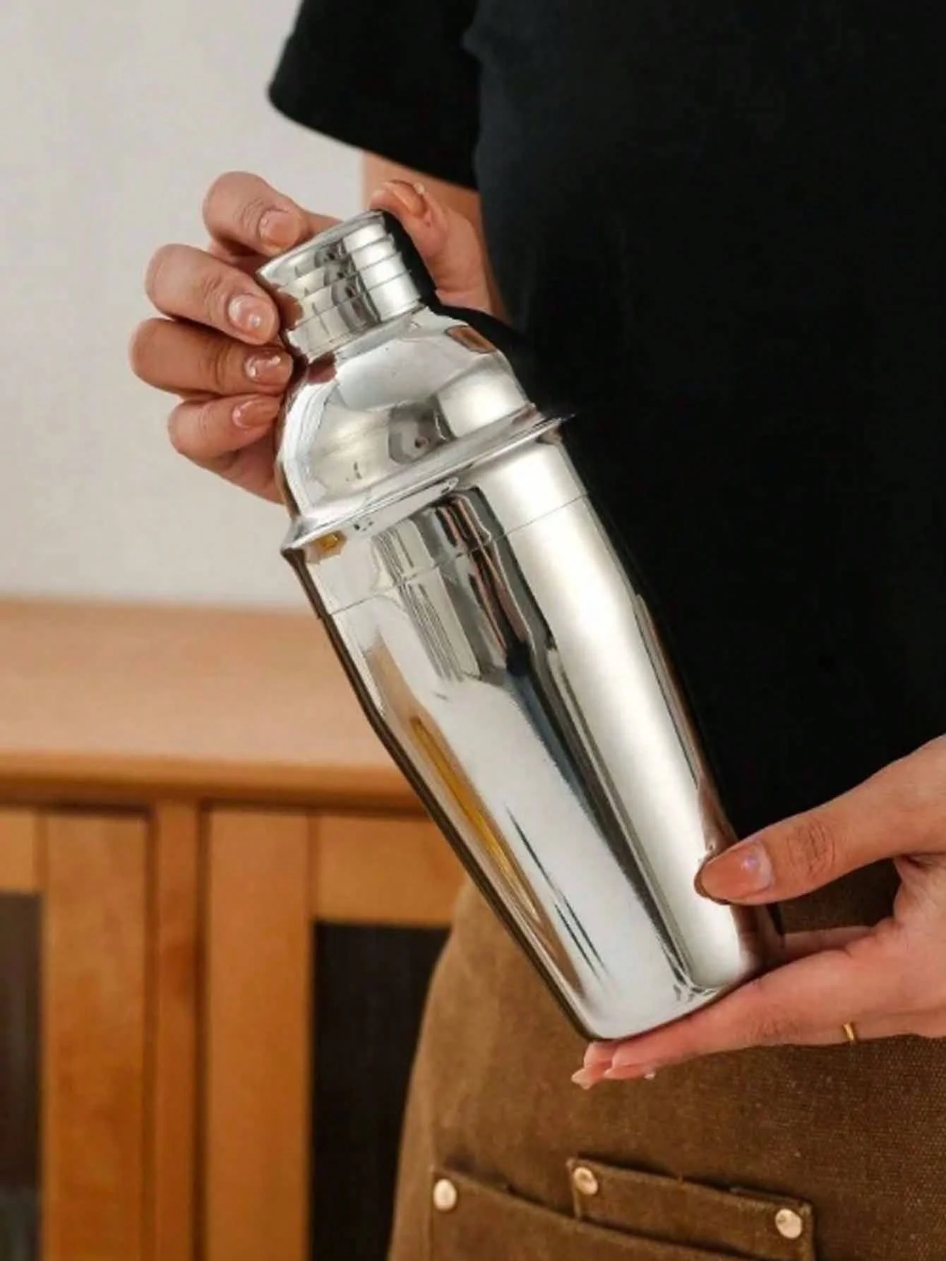 304 stainless steel cocktail shaker, beverage shaker with built-in filter