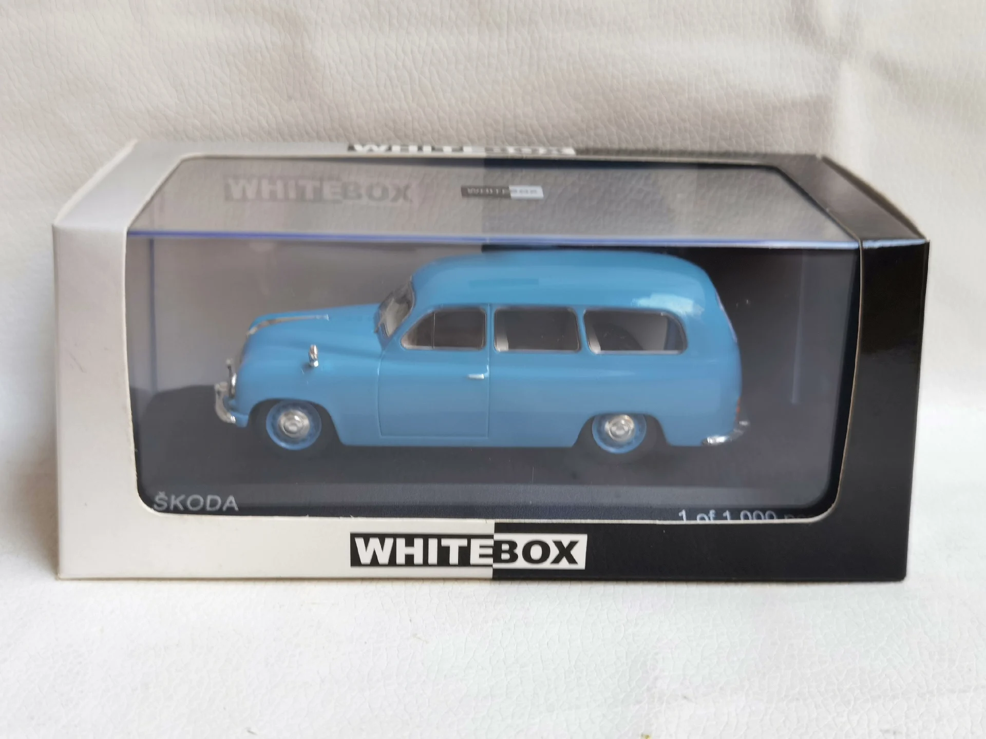 다이캐스트 WHITEBOX 1/43 스케일 SKODA 1201 Kombi 1954 Skoda 합금 자동차 모델 Collectible Toy Gift 기념품 디스플레이 장식품