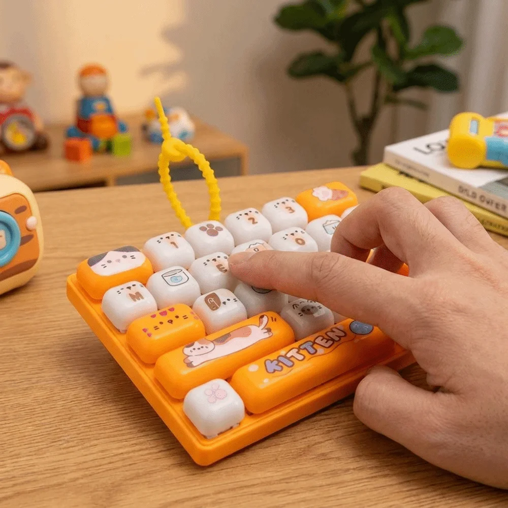 Mini Keyboard 26 Key Keyboard Keychain Simulation Keyboard Colorful Fidget Keychain Push Button Creative Decompression Button