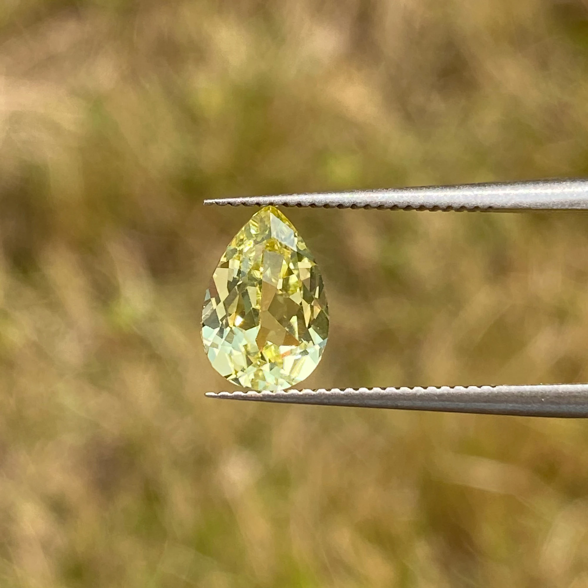 

Eme jewe Lab Grown Sapphire Yellow Pear Cut Gemstone for Charms Advanced Jewelry Making Material With Certificate