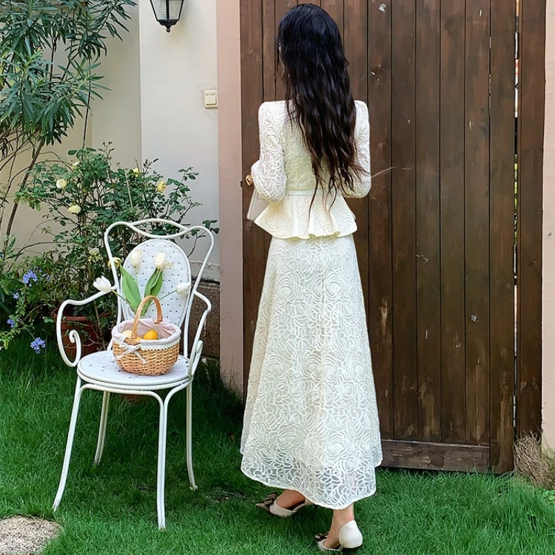 Conjunto Vintage elegante francés de 2 piezas para mujer, Top con volantes y botones y cuello redondo + falda larga acampanada, traje de Festival bohemio, primavera 2026