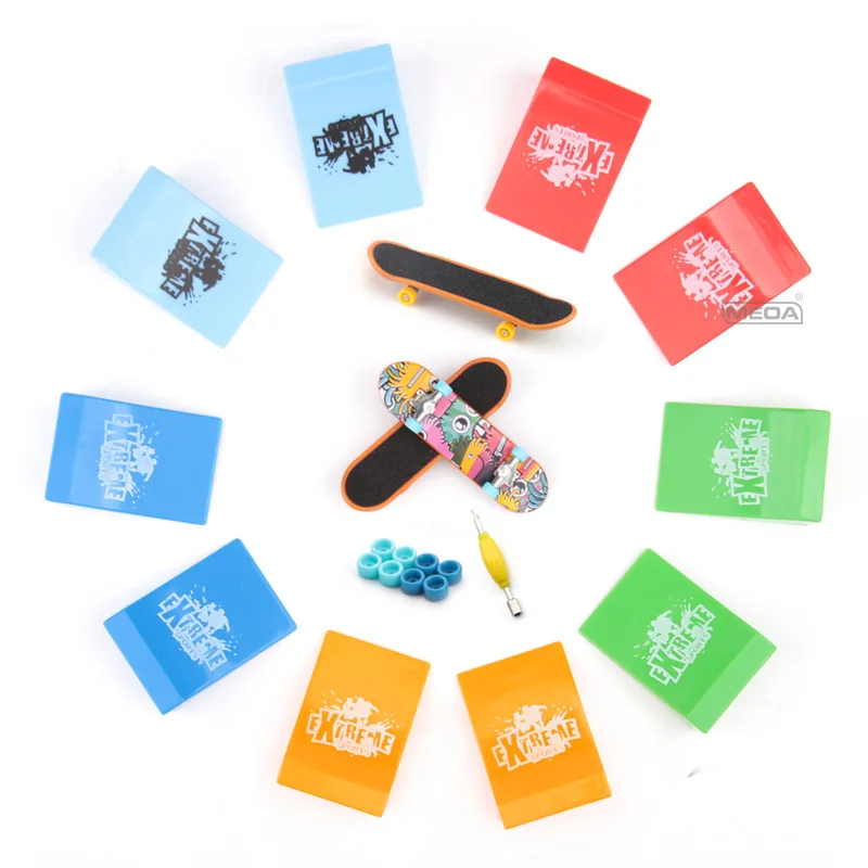 Children's Novelty Finger Skateboarding Sports Set Christmas Toy - Two Wheel Flat Bike Platform Scooter Combination