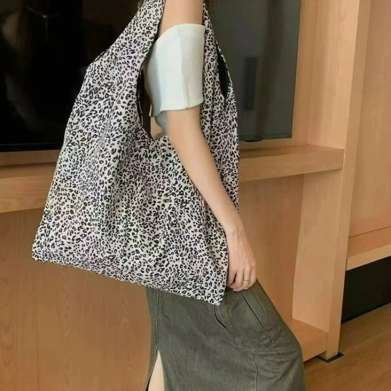 

Популярная женская сумка из кожи, через плечо или через плечо, элегантная от известного дизайнера для шикарных дам