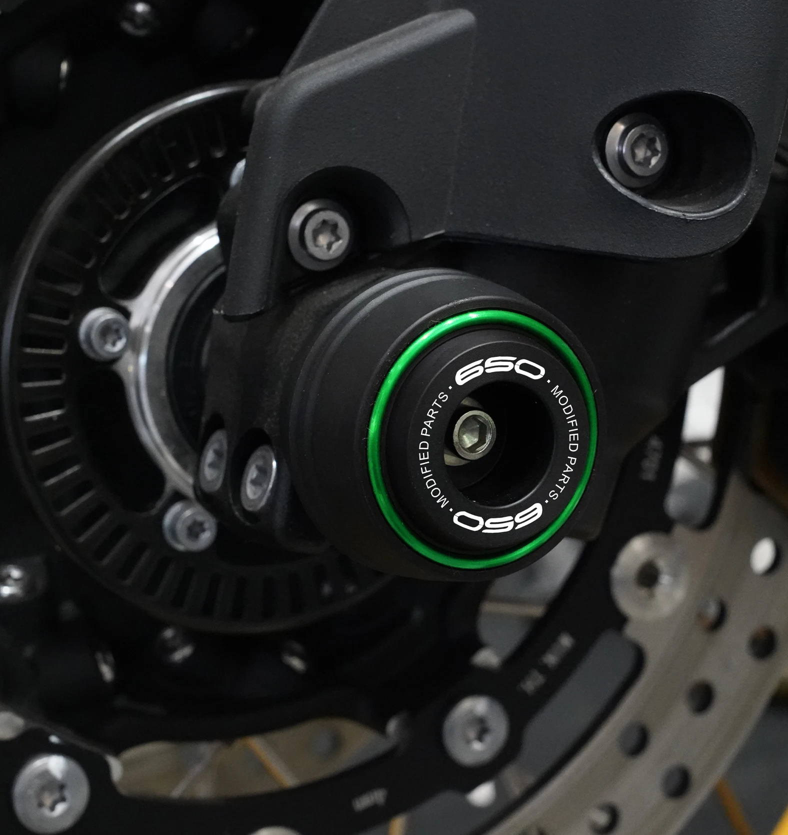 For KAWASAKI Versys 650 Z650 RS NINJA 650 Versys 1100 1100SE  Motorcycle Front And Rear Axle Fork Crash Slider Wheel Protector
