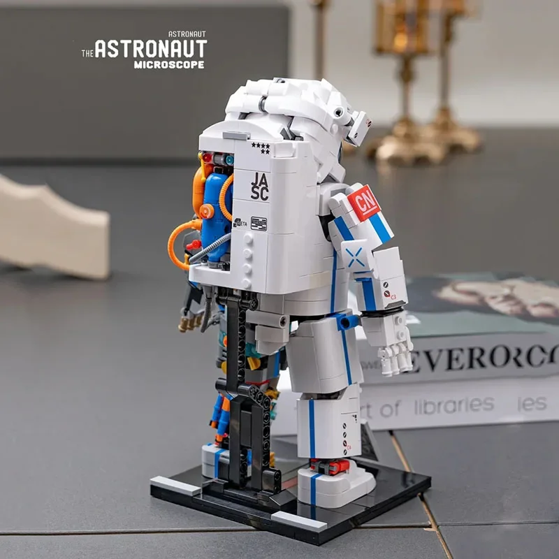 900PCS MOC Spaceman Astronaut Model Building Blocks Mechanical Exploring Adventure Assemble Bricks Puzzle Toy Christmas Gift Kid