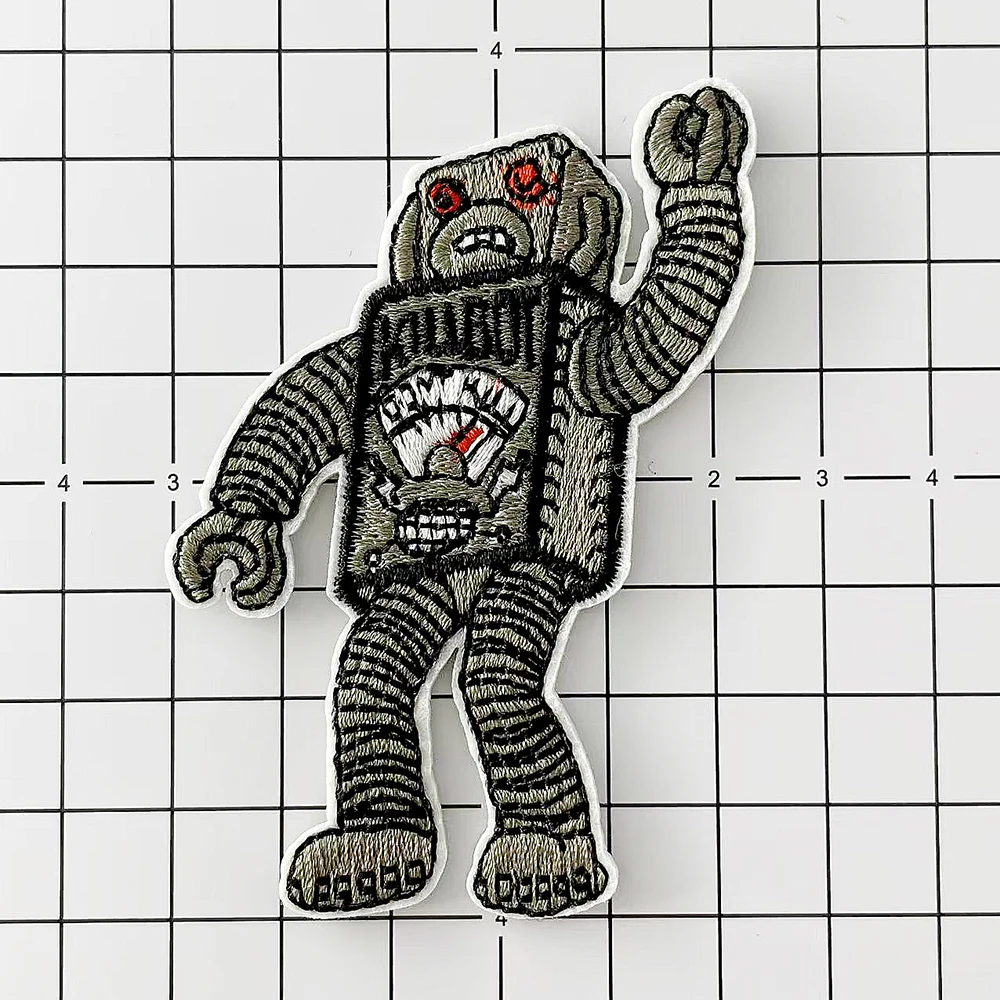 Robot Cloth Patch Badge Embroidered Cute Badges Hippie Iron on Kids Cartoon Patches for Clothes Cover Repair Hole Stickers