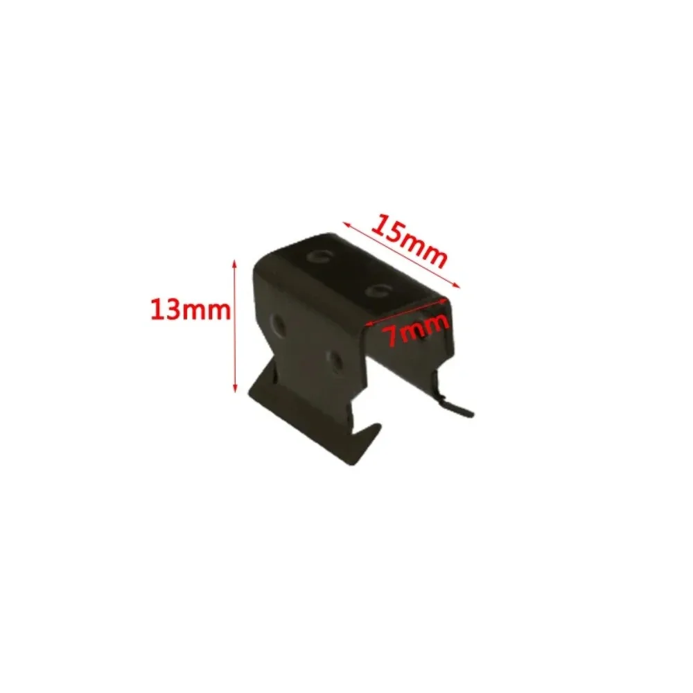4PCS Suitable for Ford Focus Tiggo Carnival rainwater collection board buckle and guide plate iron clip