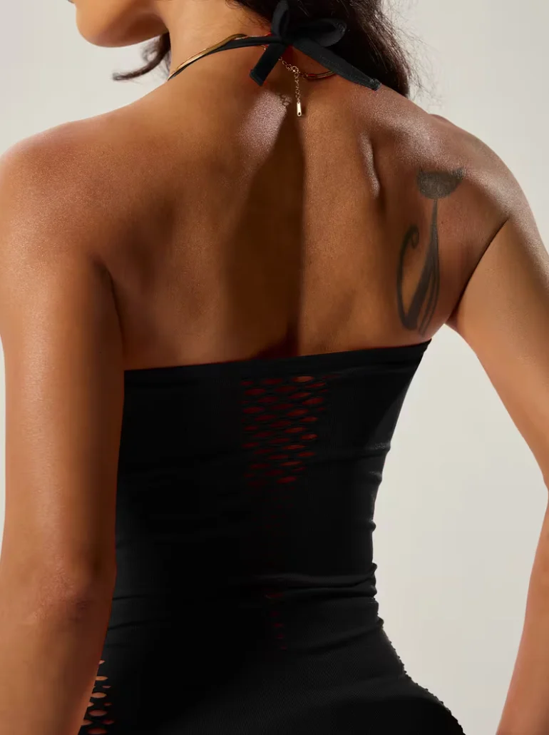 女性のセクシーなホルターネックボディコンドレス、カットアウトとフィッシュネットの伸縮性のあるランジェリー、スリープウェア、イブニングウェア、エレガントなナイトガウン