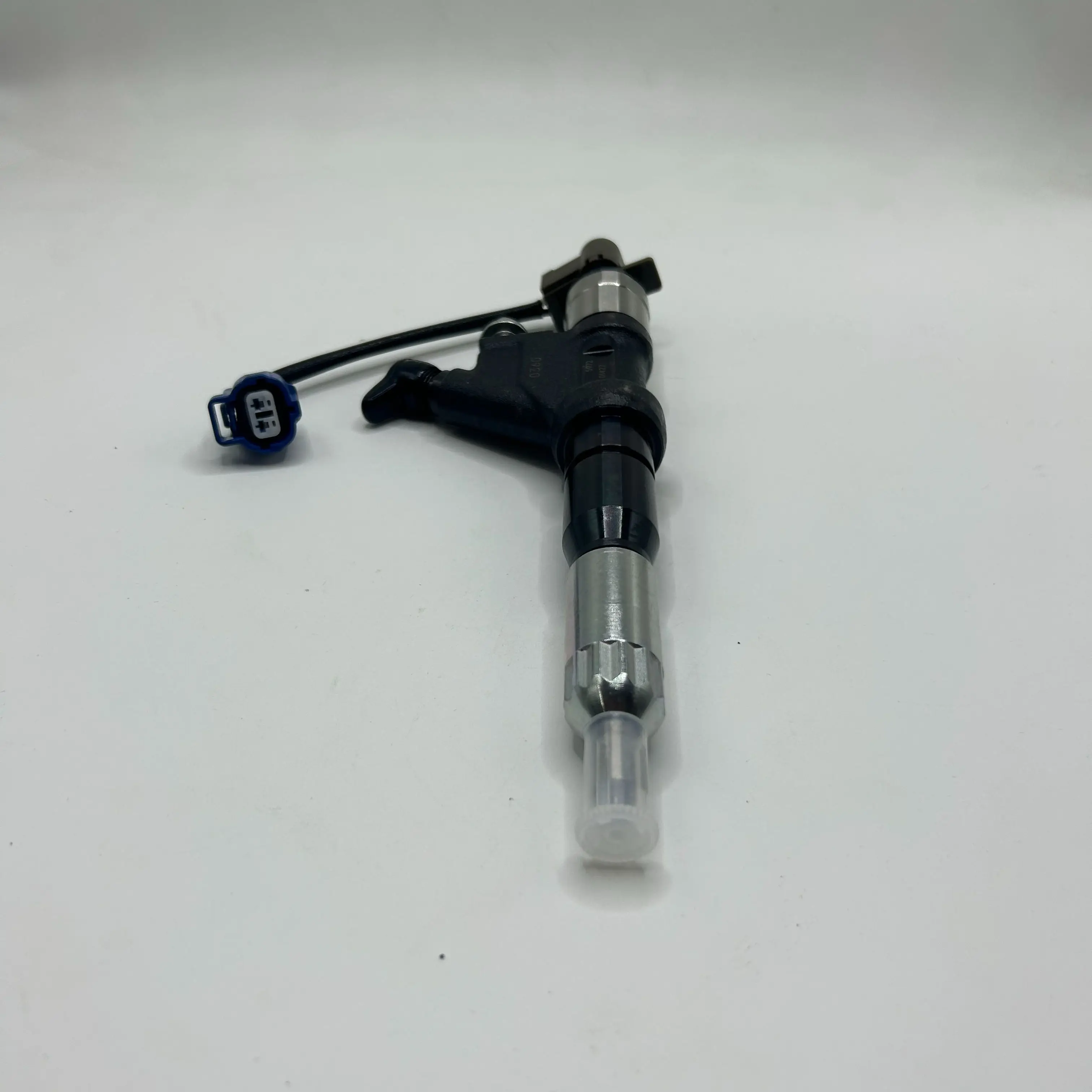 095000-5972 23670-E0360 fuel injector  for HINO 700 E13C, FS, SS, 6x4 common rail 095000-5972