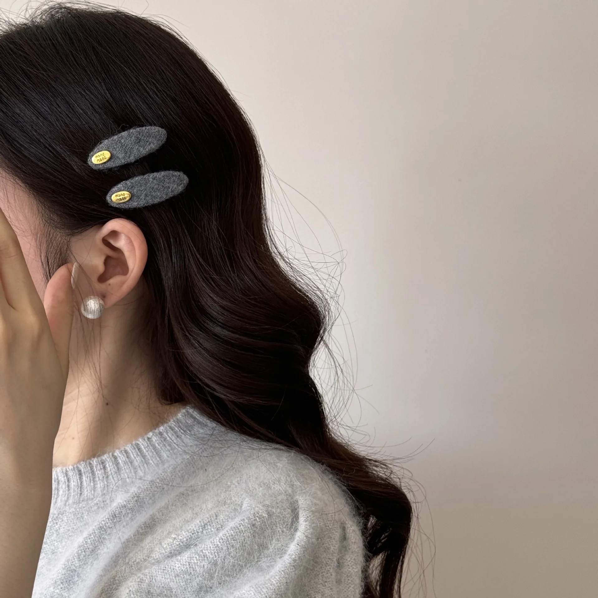 Retro Gold Label Tweed Hair Clip for Women, Stylish French Minimalist Side Bang Accessory