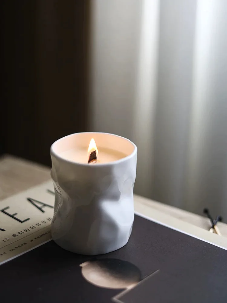 Creative soybean wax hand-squeezed special-shaped ceramic cup scented candle low temperature candle candle holder ornament decor