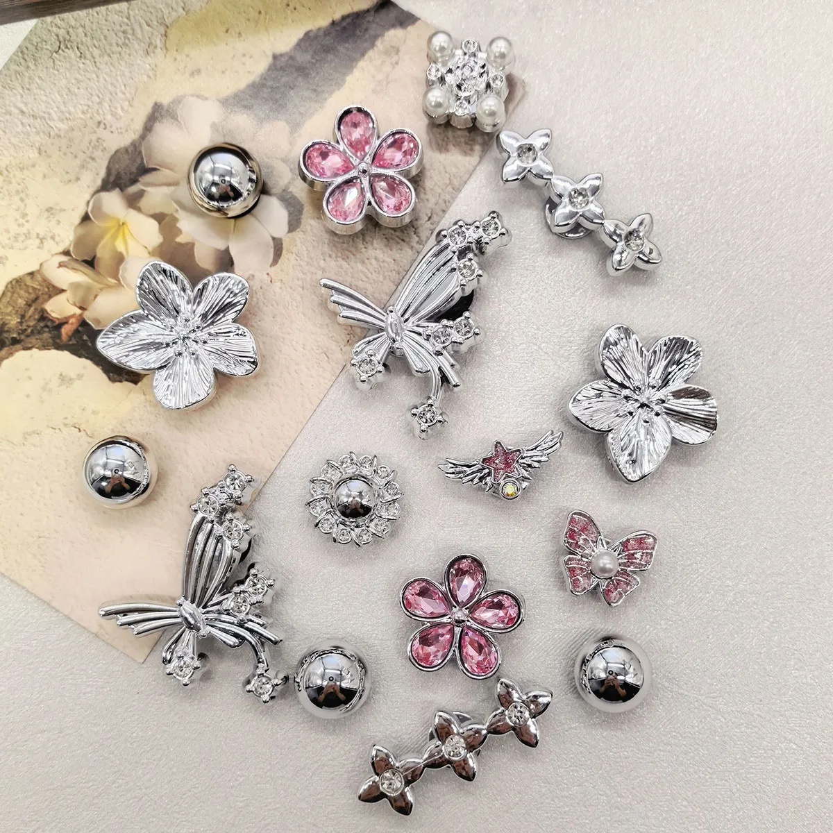 16PCS Rhinestone Flower Resin Clog Shoe Charms Accessories Bling Butterfly Shoe Buckles DIY Decorations Faux Pearls Shoe Clips