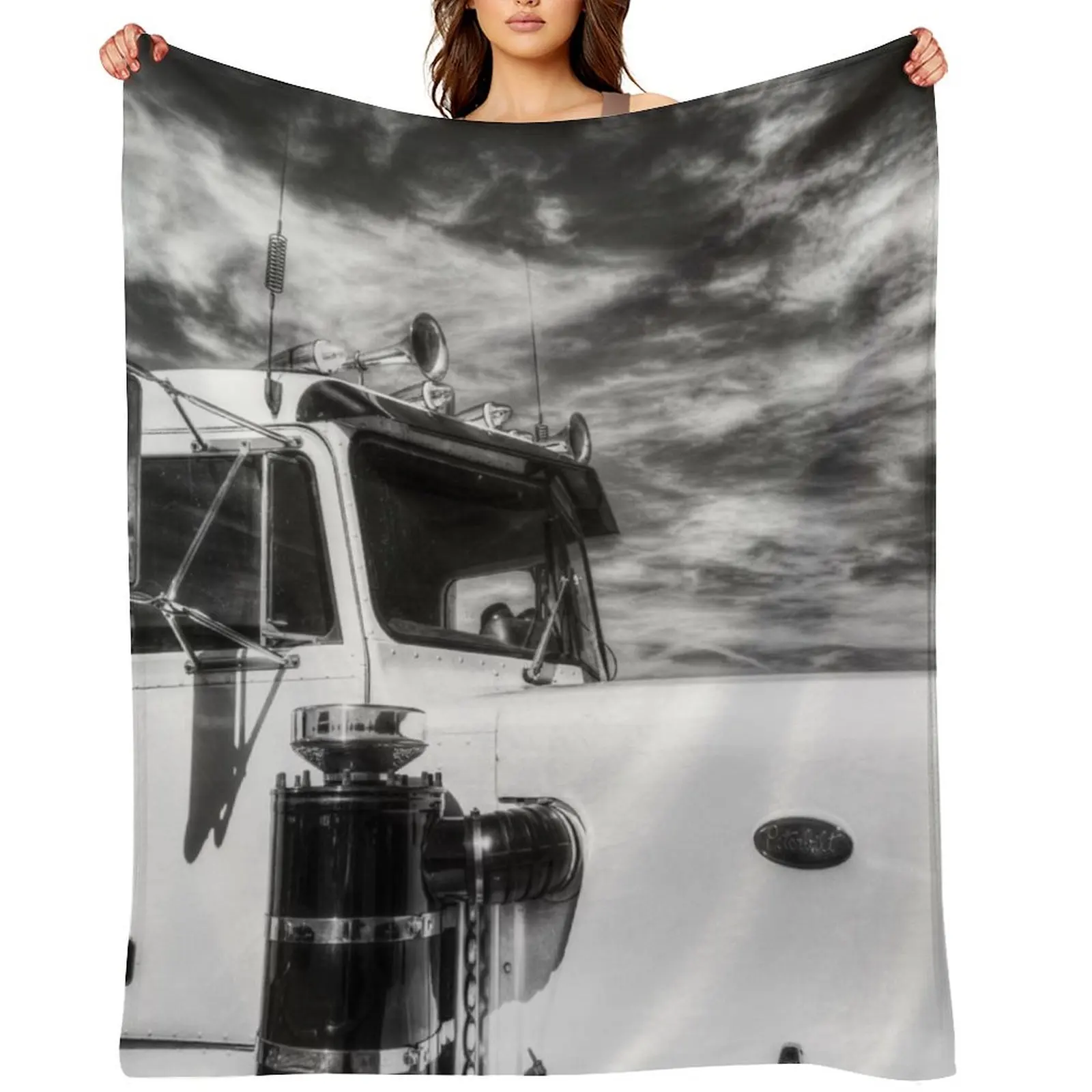 

Peterbilt American Truck Throw Blanket Stuffeds Cute Plaid manga Personalized Gift Blankets
