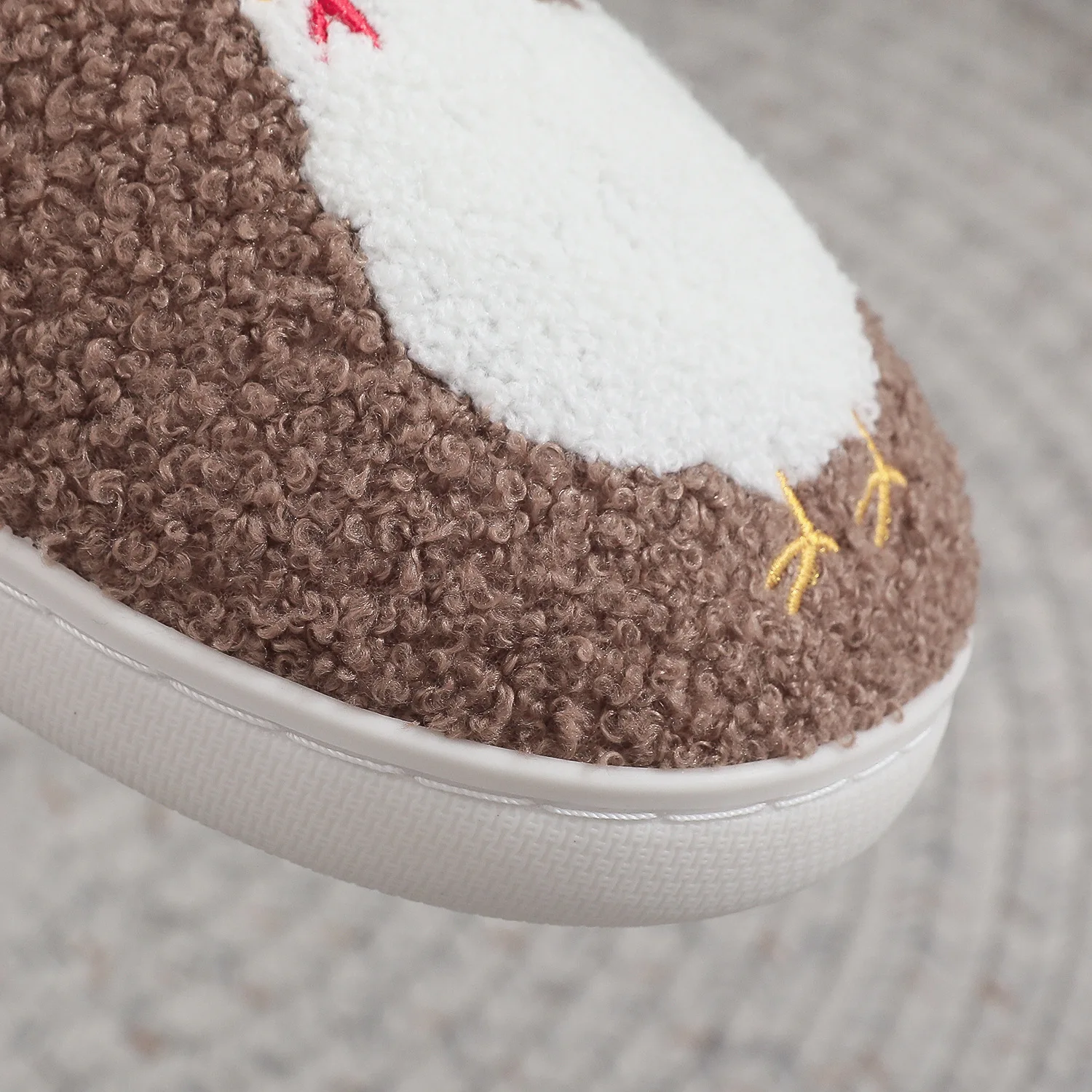 2026 Damen Herren Cartoon Niedliche Küken-Druck Baumwoll-Hausschuhe Fleece-Oberfläche für Zuhause Herbst Winter Leichte Weiche Innenraum-Schuhe – Detail 10