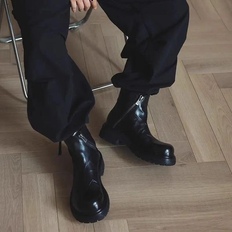 

2025 Short Big-headed Trendy British Style Heightened Men's High-top Recreational Locomotive Thick Soles Chelsea Boots