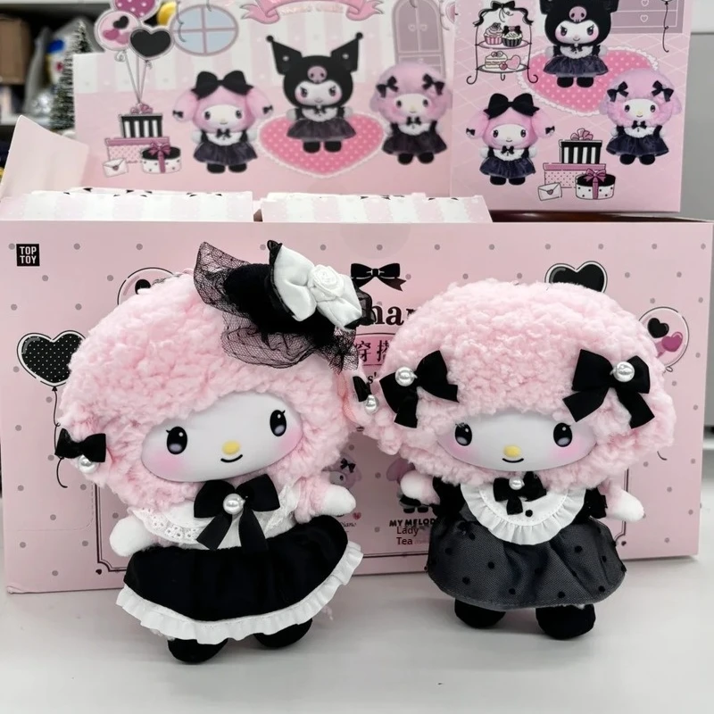 Nuovi personaggi originali Sanrio Toptoy V4 Serie di abiti da sorelle Scatole cieche Scatola misteriosa Simpatico regalo di decorazione per bambole fatte a mano Kuromi