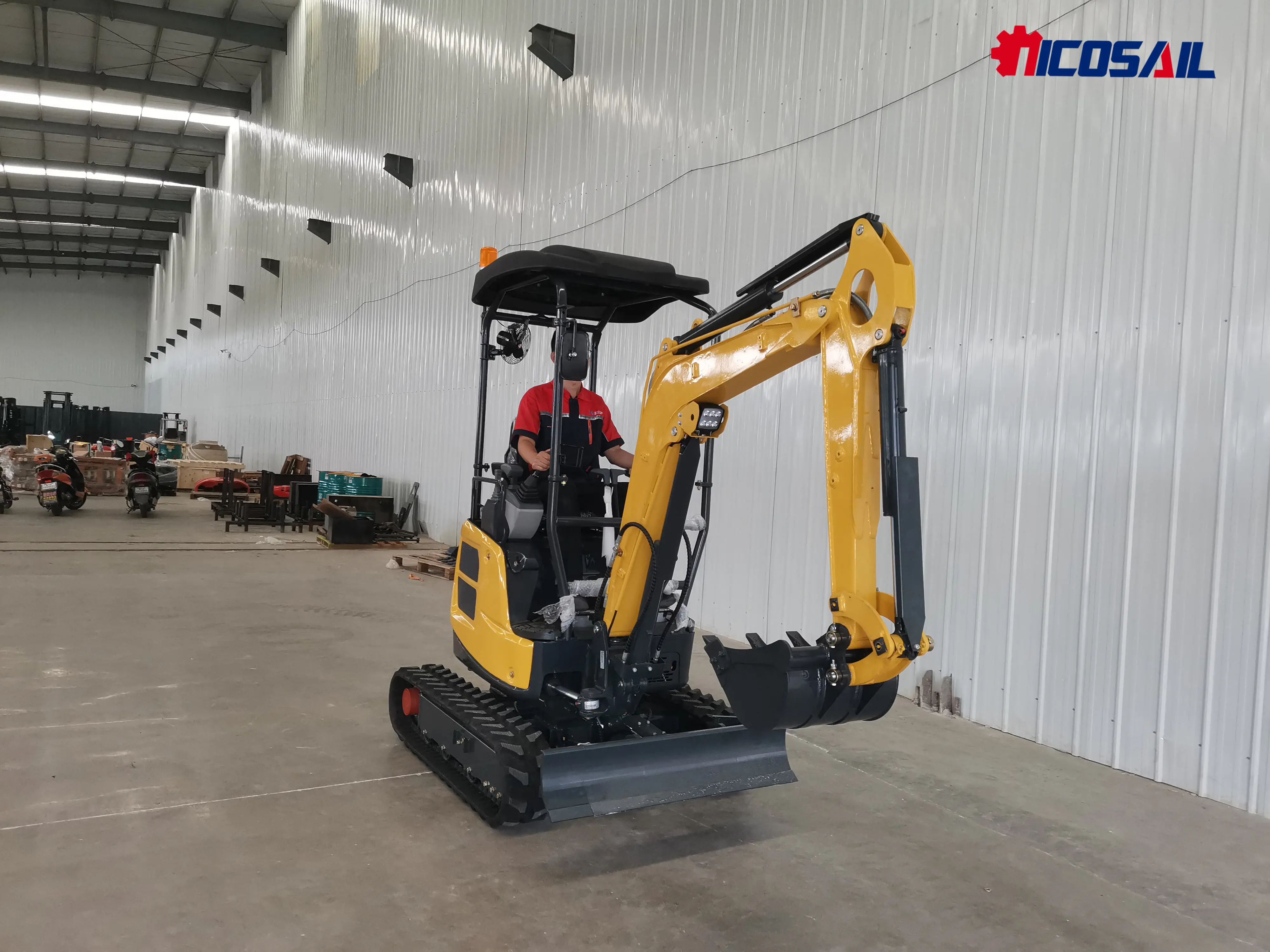 Small Mini Excavator 1.8-2 Tons Compact Garden Farm Use New Quality Hydraulic System Light Weight Excavator for Sale