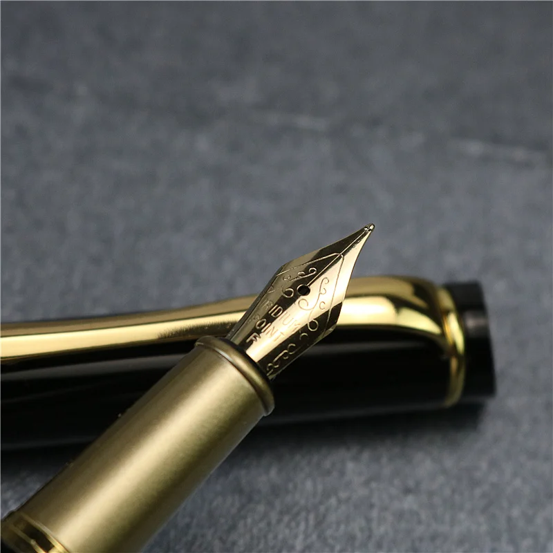 Fountain Pen With exquisite leather Pencil case No ink in the pen Gold text iridium high-quality pen tip