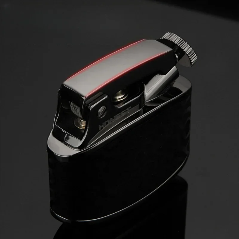 

HONEST Mini Retro Windproof Kerosene Lighter Personalized and Creative Metal Pasting Craft Portable High end Business Men's Gift