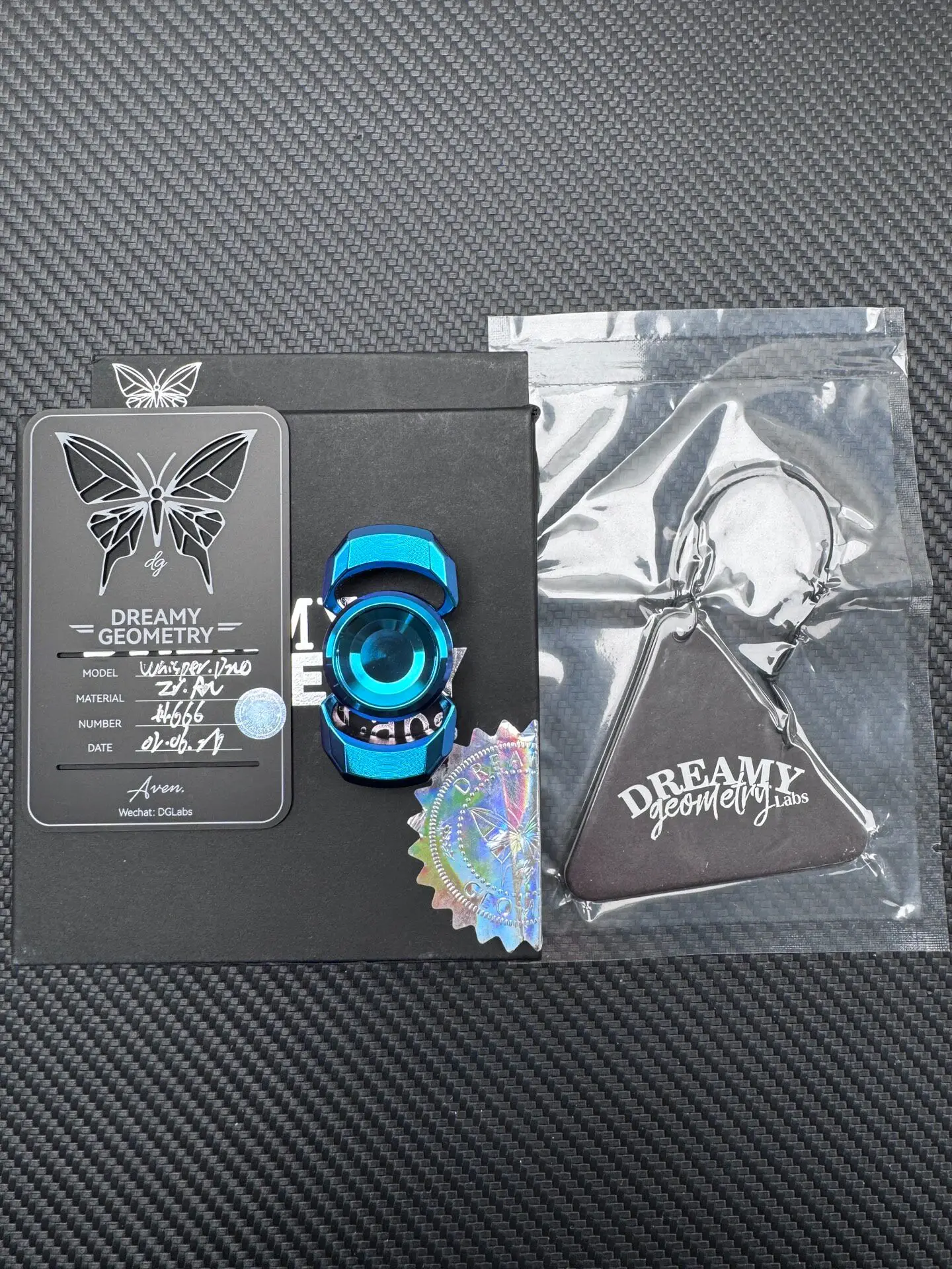 Used EDC DREAMY Two-page Whisper, Zirconium Color Flynova Flying Spinner