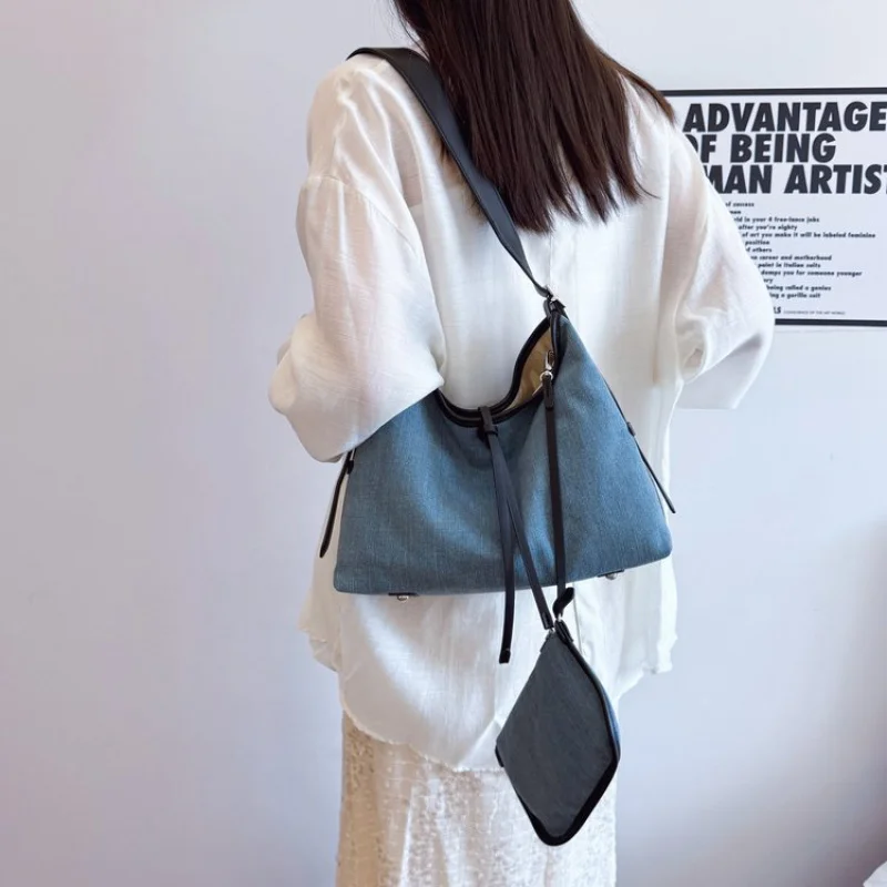 

Fashionable Commuter Bag For Ladies With Laptop Compartment For Work And School Travel Needs
