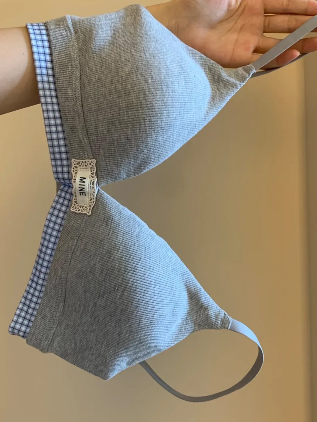 conjunto-de-lingerie-feminina-leve-e-respiravel-sem-aro-estampa-xadrez-com-sutia-de-decote-em-v-sexy-alcas-fixas-e-efeito-push-up-para-seios-pequenos-e-anti-flacidez