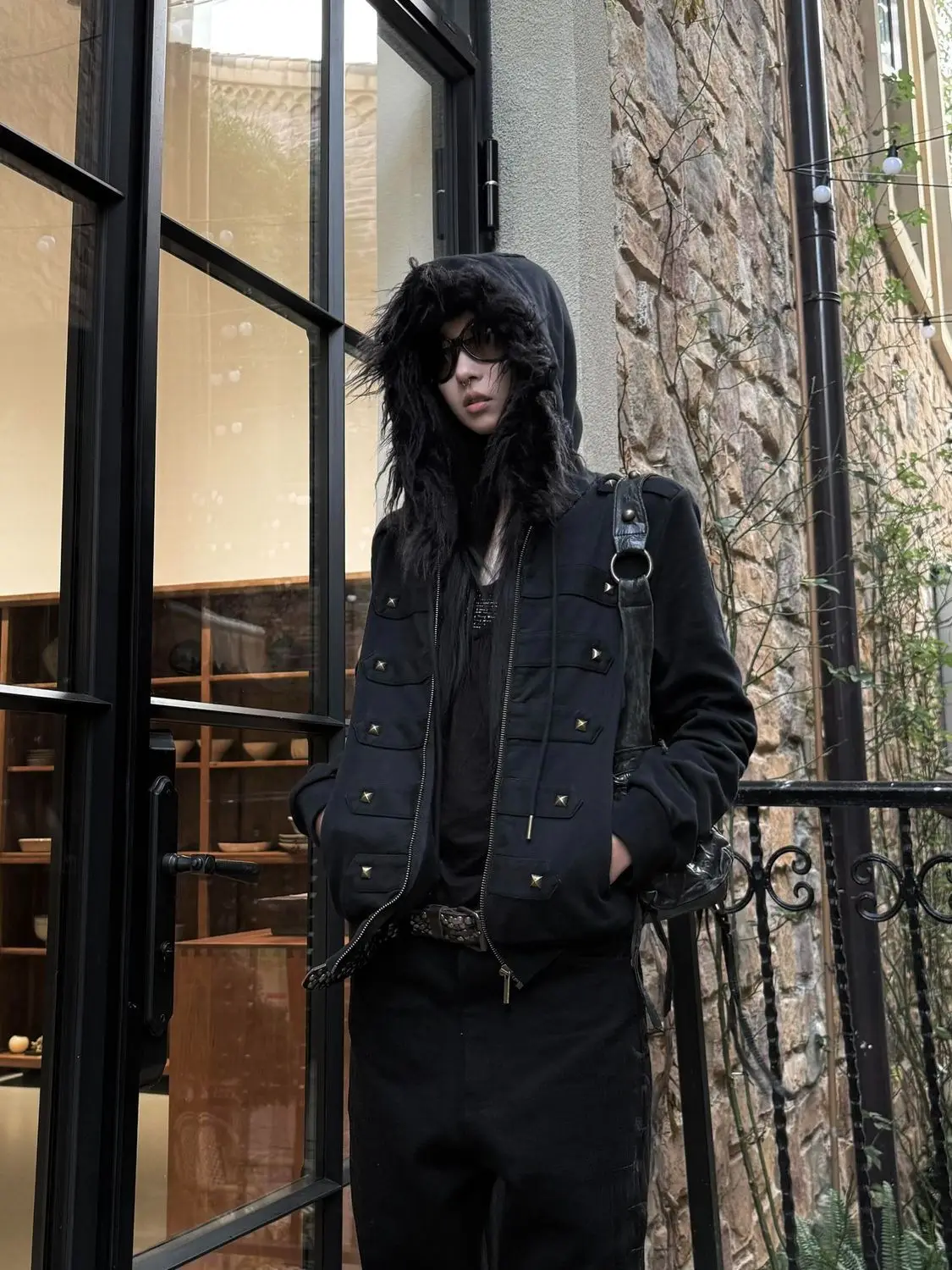 

Y2K Gothic Black Fur-trim Hooded Rivet Fleece Lined Jacket for Women, Fall Winter Coat Punk Slim Fit Warm Going Out Outerwear