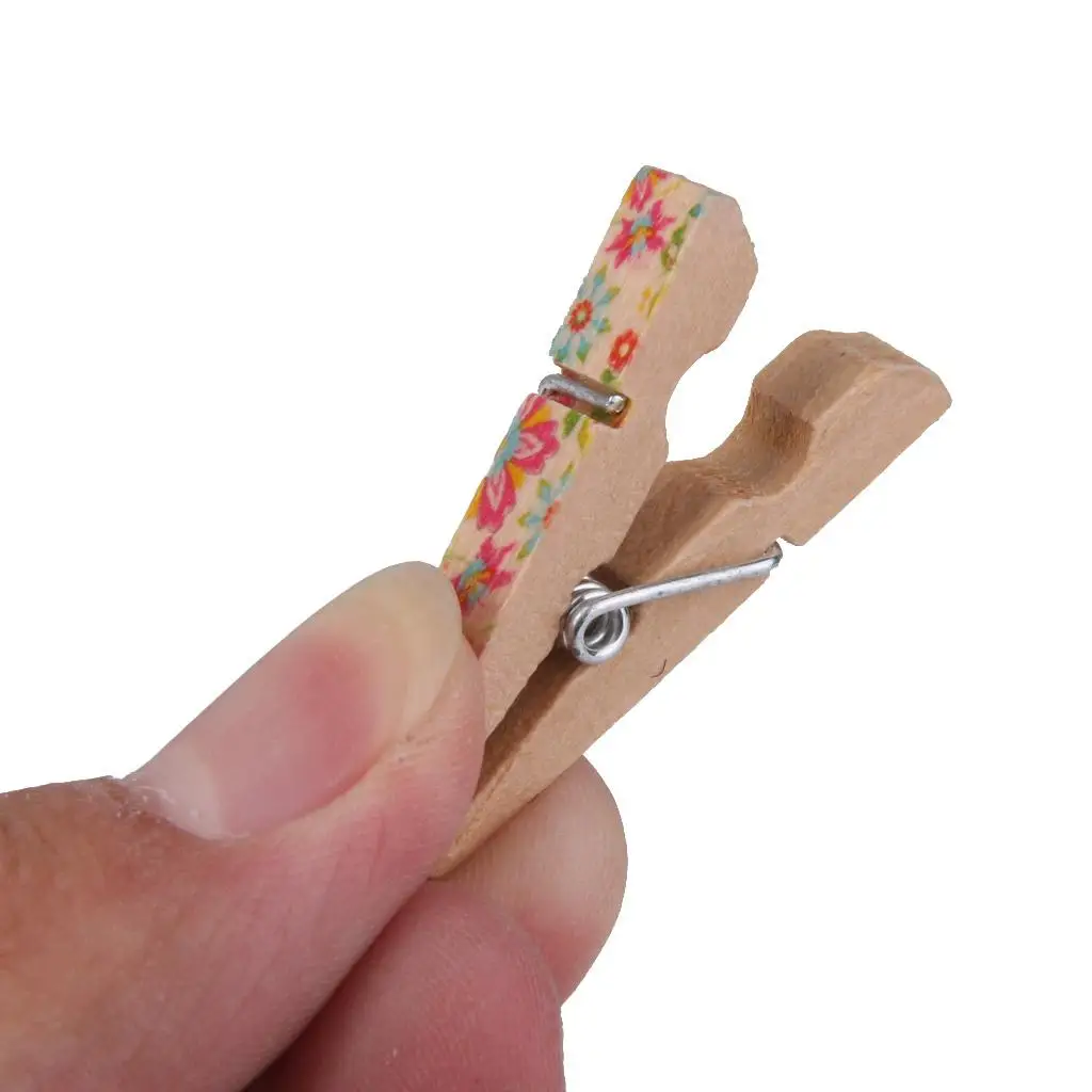 50 graziosi fermagli a molla per appendere foto in tessuto con picchetti in legno dipinti da 35 mm