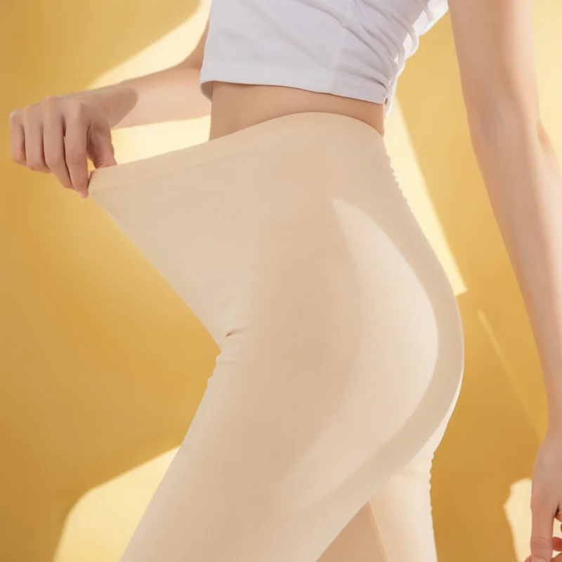 سراويل اللياقة البدنية النسائية 2025 امرأة مايكرو القرن يغطي الرجل تنفس الموضوع زائد تمتد Pantalones الربيع لامعة سوداء السيدات كبيرة