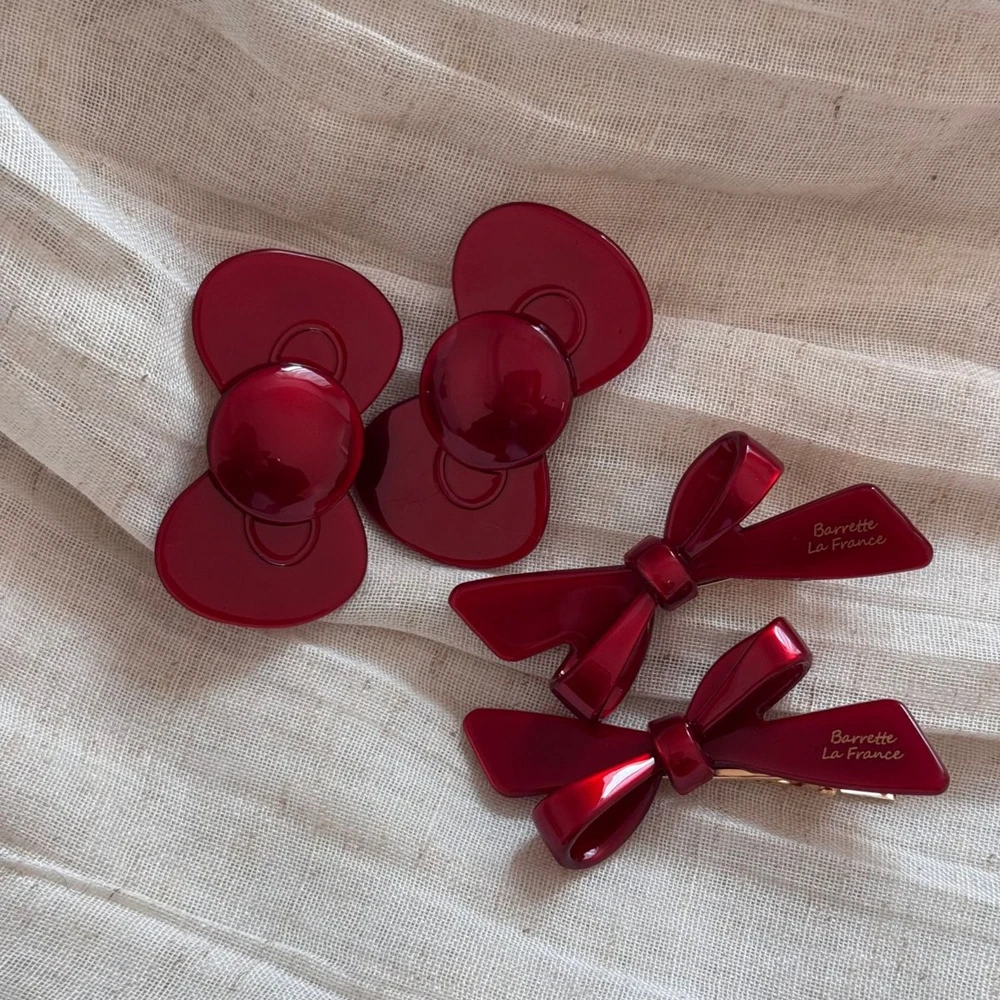 

Корейская новинка 2026, трендовая заколка для волос с бантом из сплава, студенческая вечеринка, креативная боковая заколка, женская заколка в виде утконоса, аксессуары для волос, подарок