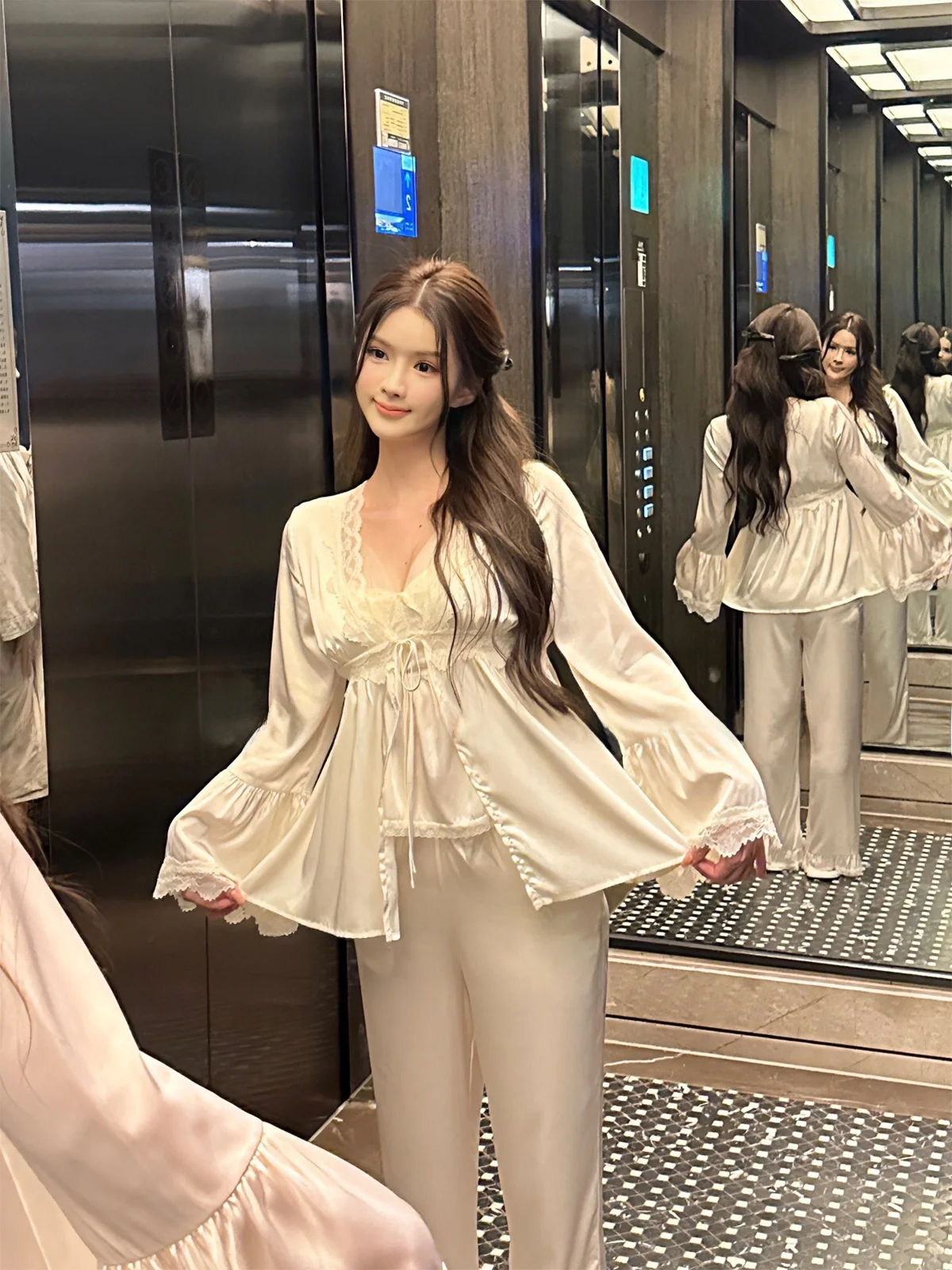 completo-tre-pezzi-chantee-long-abbigliamento-da-casa-in-seta-sintetica-con-rete-stile-lusso-per-giovani-donne-body-senza-maniche-con-scollo-a-v