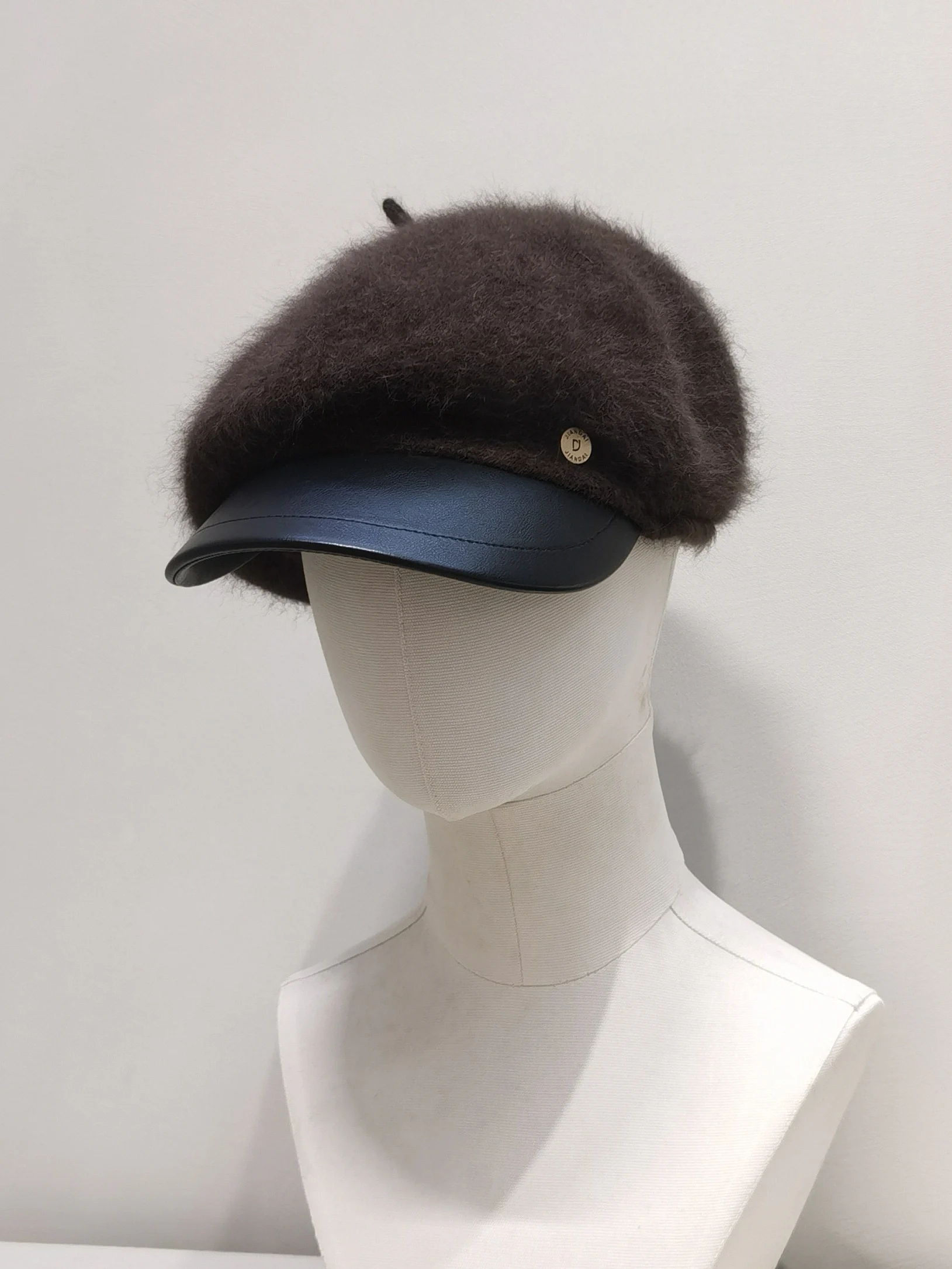 cappello-invernale-da-donna-in-morbida-pelliccia-di-coniglio-delicata-sulla-pelle-trendy-versatile-caldo-effetto-viso-piu-piccolo-cappello-bao-tong-nuovo-arrivo-autunno-inverno