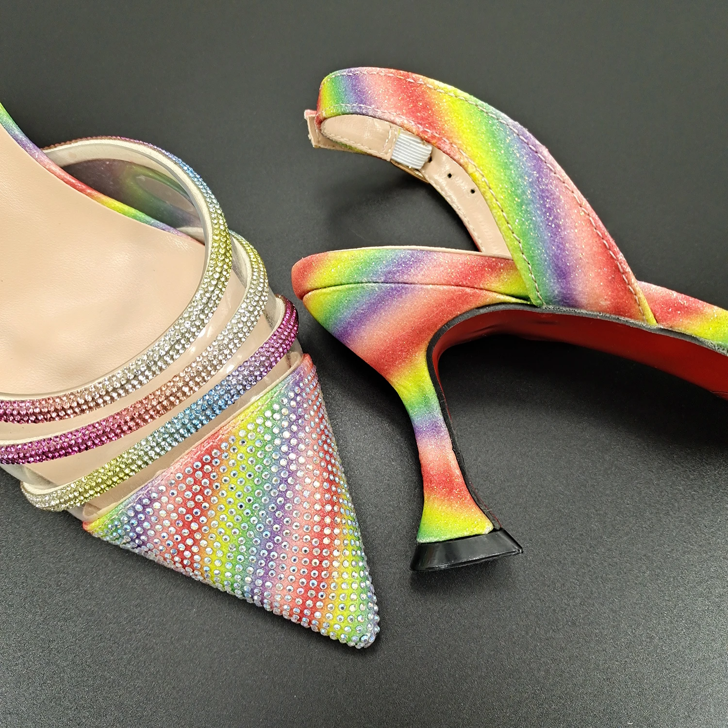 Nieuwe Nigeria Kleurrijke Sprankelende Alle Diamanten Decoratieve Hoge Hakken Regenboog Dames Sandalen Feest Bruiloft