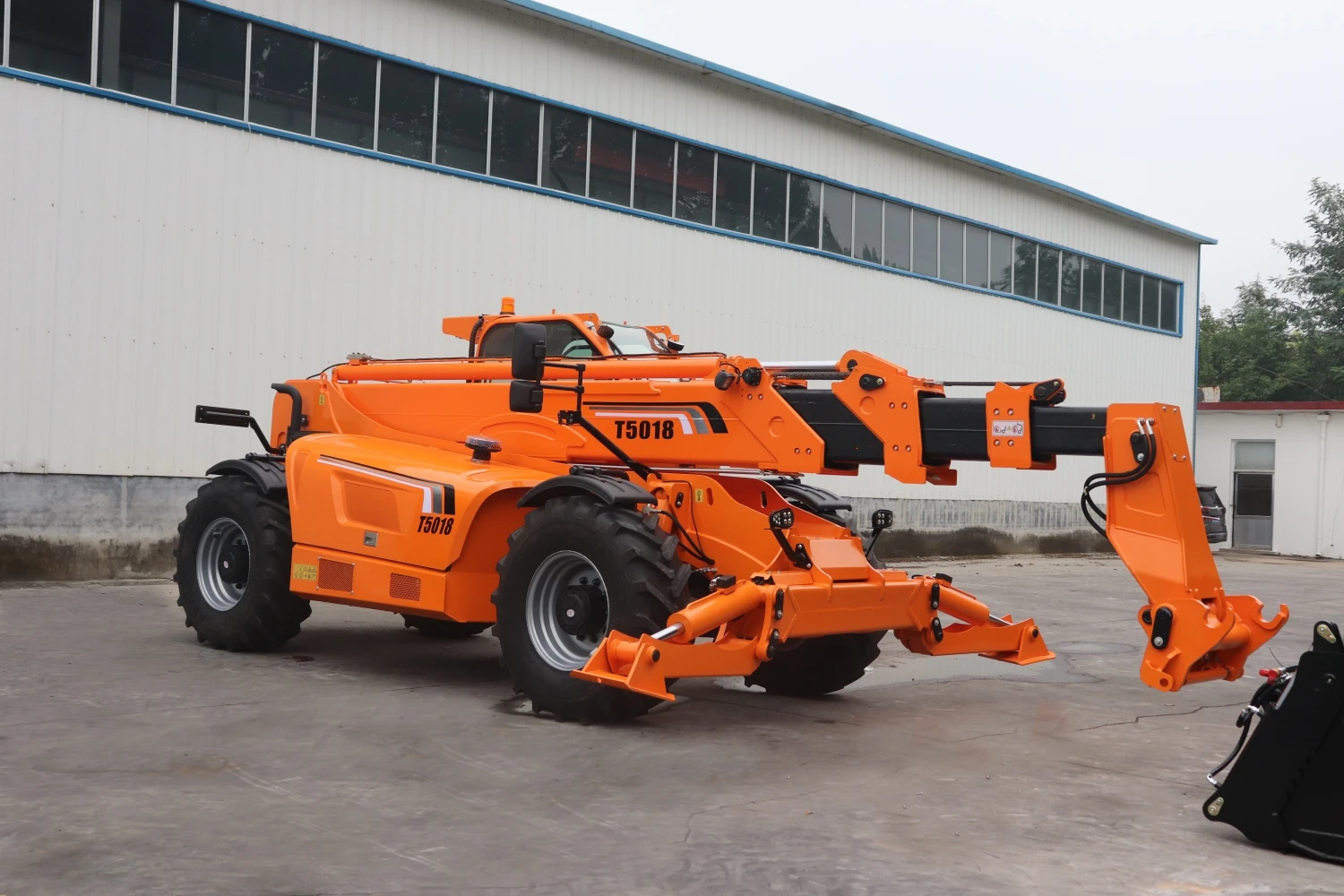 Diesel Engine Telescopic 4.5 Ton 17M Lifting Height Hydraulic Telehandler Telescopic Handler Forklift For Construction Works