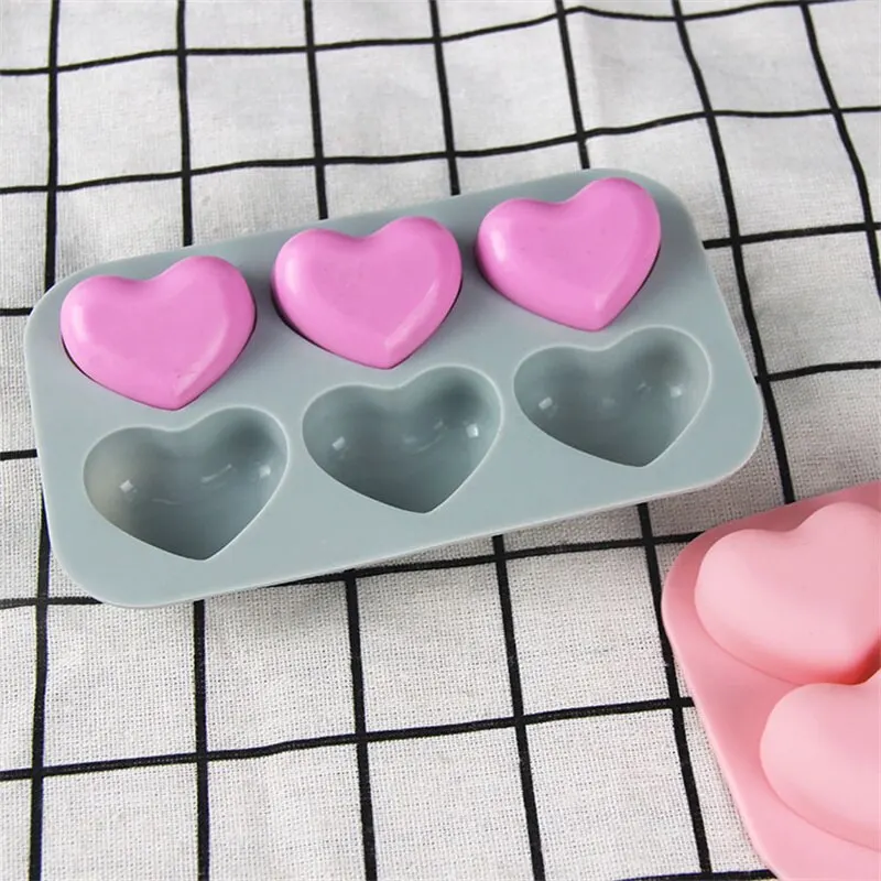 6-Panel Chocolate Pastry Mold Kitchen Baking Accessories Tool Holiday Heart-Shaped Candy Silicone Molds For Family Gathering image 6