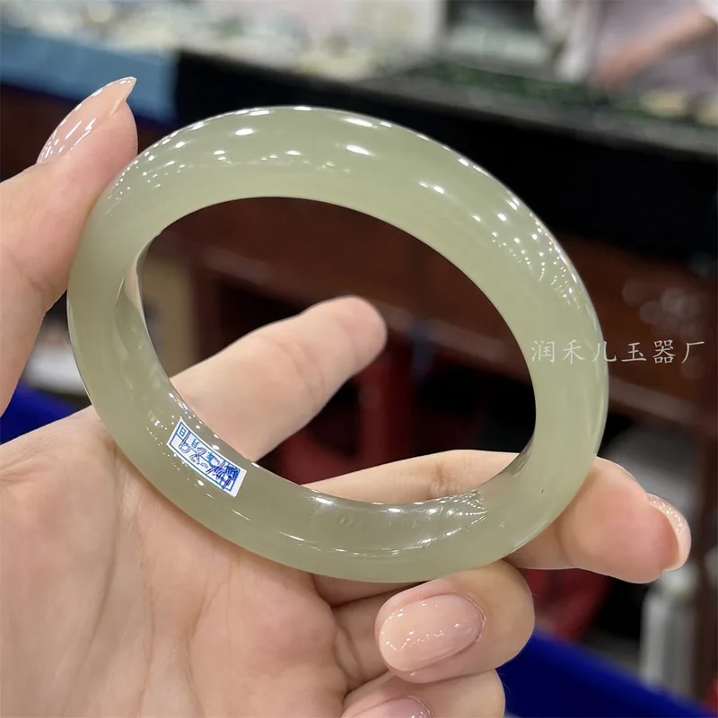Natural -Bottom Hetian Jade- , Qinghai Material Light Bracelet, Grape Green