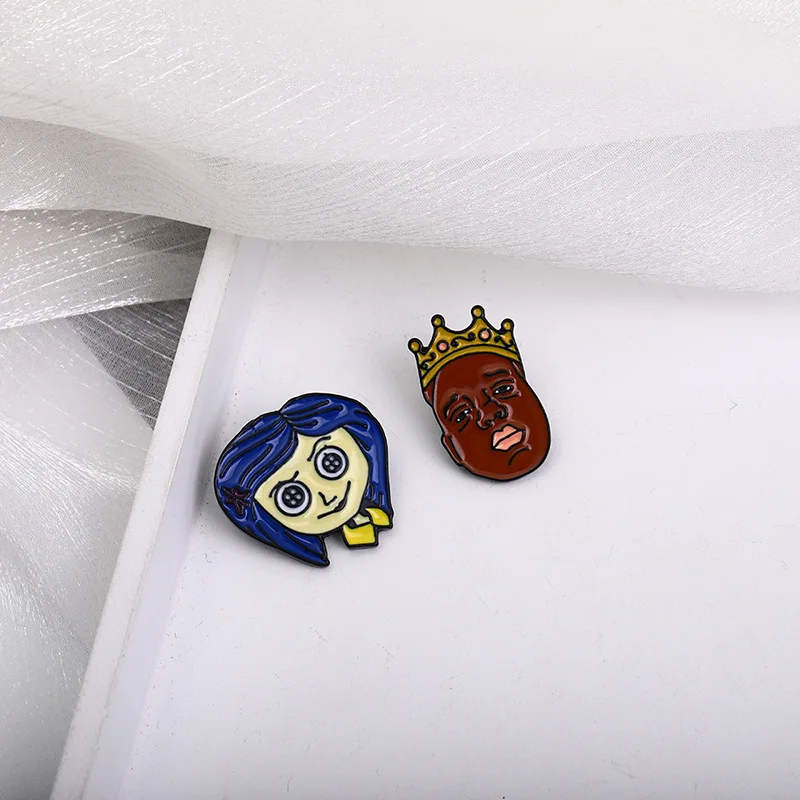 New Ghost Mother cartoon brooch Anime Movie Emerald Pins  Lapel Badge Comic Metal Brooches Backpack Clothes Jewelry