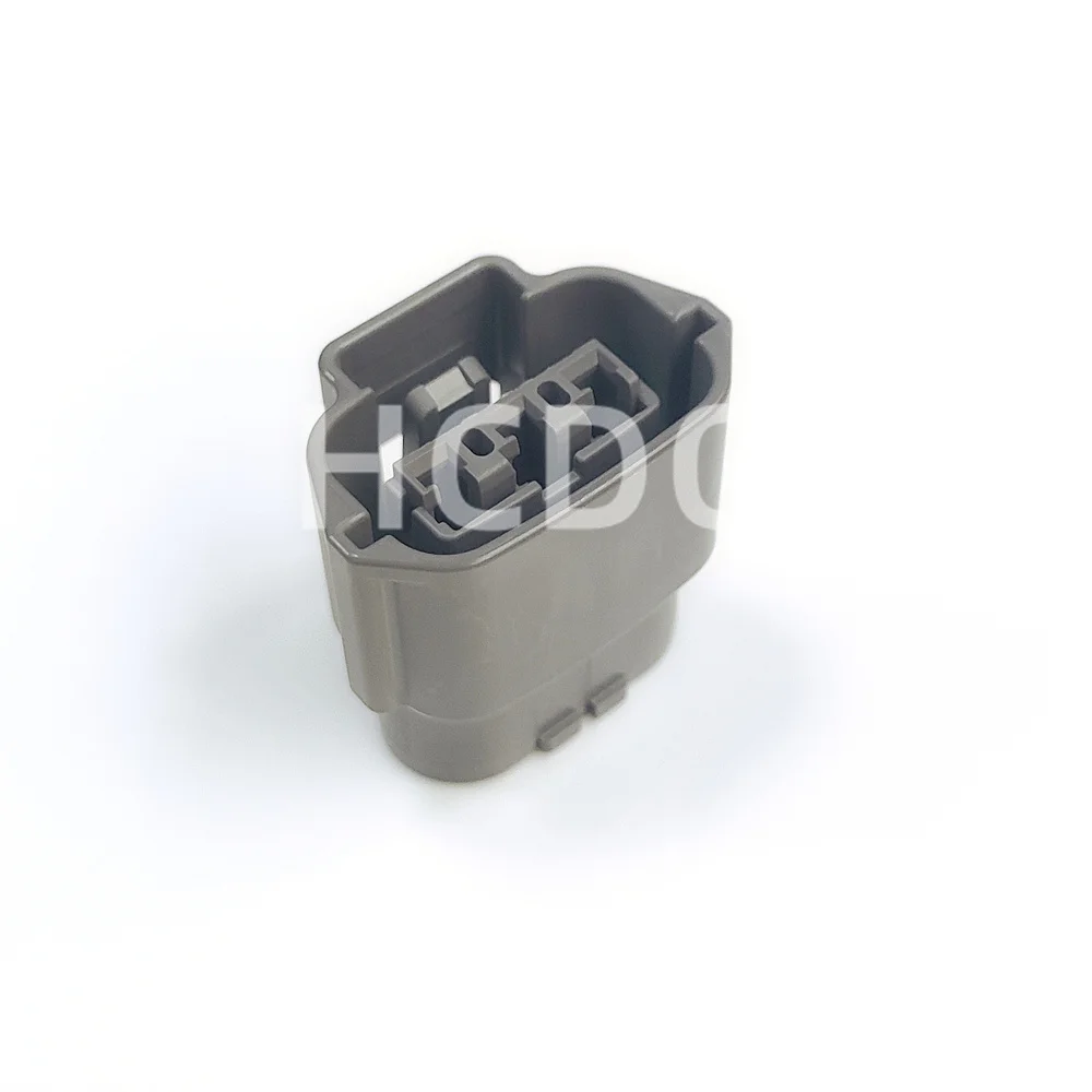 High-Quality Automotive Connector 6189-7471 3PIN Plastic Plug Sheath Shell Original Part for Vehicle Repair Or Replacemen
