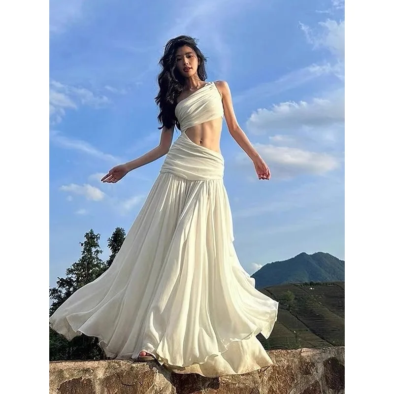 Aangepaste sexy uitgeholde schuine schouderjurk vrouwelijke buikdanskostuum geplooide taille cinching lange rok dameskleding