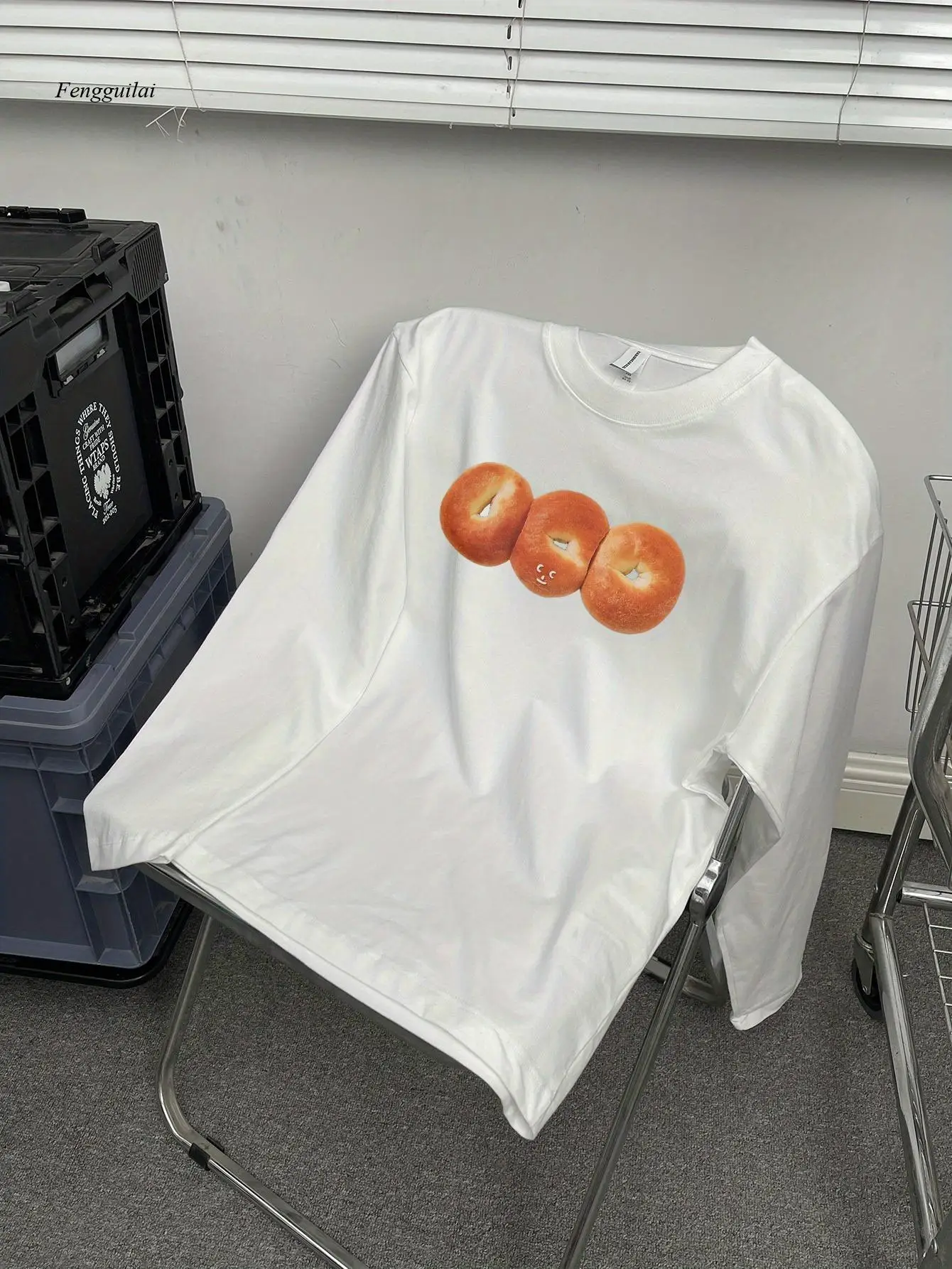 

Повседневная футболка с длинным рукавом и случайным принтом — осенне-зимний топ с круглым вырезом, который можно стирать в машине, стандартный крой, темно-синий