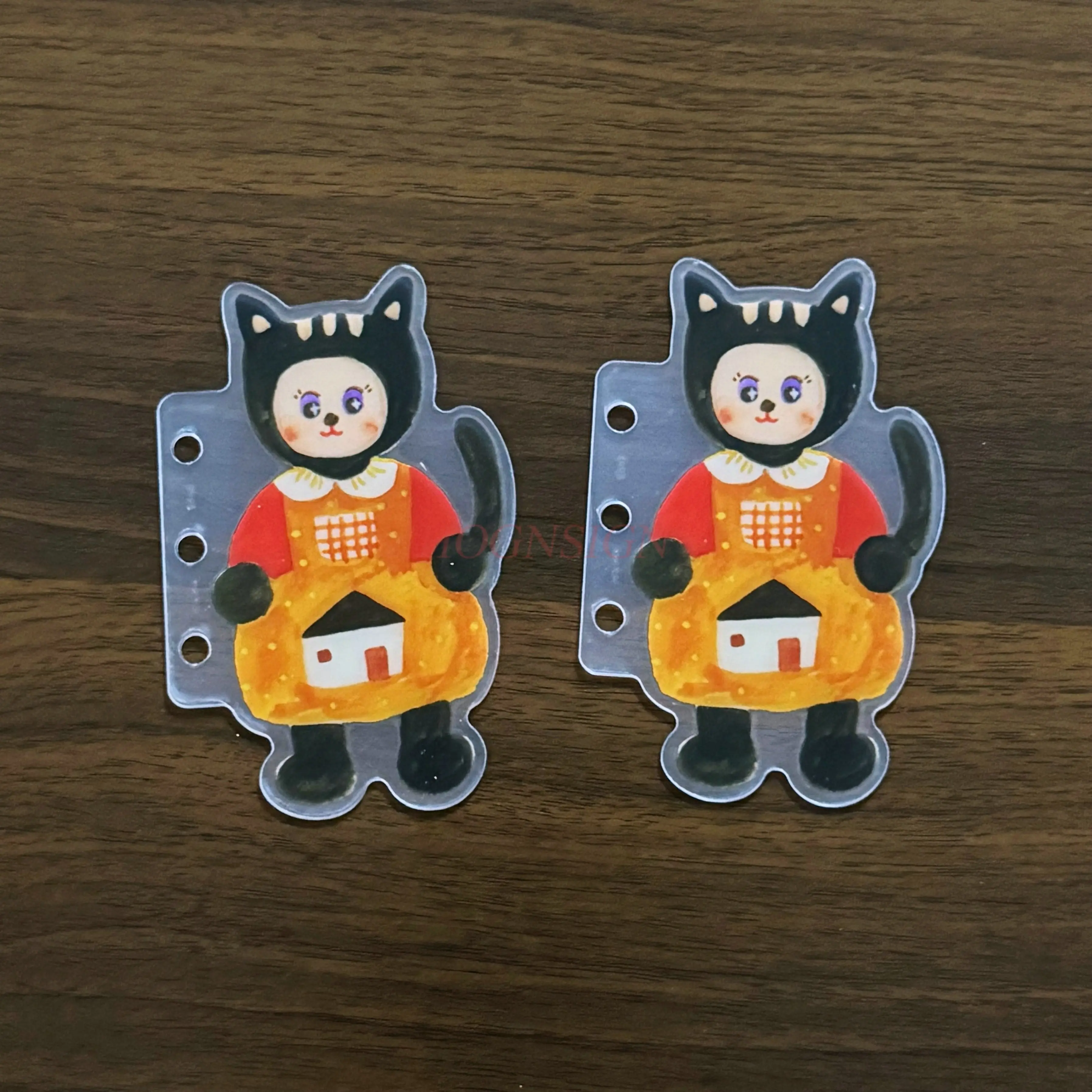 

1pcs Cartoon characters, small animals, hand account, loose leaf notebook, acrylic partition page